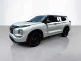 Used 2023 Mitsubishi Outlander SE Black Edition image 3