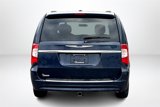Used 2014 Chrysler Town & Country Touring image 6