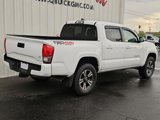 Used 2017 Toyota Tacoma TRD Sport w/ Tow Package image 5