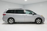 Used 2015 Toyota Sienna LE image 5