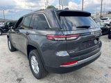 New 2024 Jeep Grand Cherokee Laredo w/ Luxury Tech Group I image 5