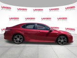 Used 2018 Toyota Camry LE image 2