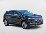 Used 2023 Ford Edge Titanium image 3