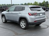 Used 2024 Jeep Compass Latitude image 6