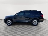 Used 2022 Ford Explorer XLT w/ Equipment Group 202A image 4