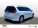 Used 2022 Chrysler Pacifica Touring-L image 2