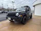 Used 2017 Jeep Patriot High Altitude image 2
