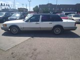 Used 1990 Lincoln Town Car Signature image 4