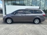 Used 2015 Toyota Sienna XLE image 2