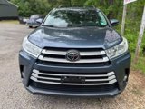 Used 2018 Toyota Highlander XLE image 3