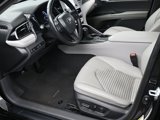 Used 2022 Toyota Camry SE image 5