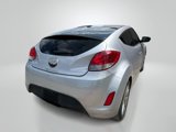 Used 2016 Hyundai Veloster image 5