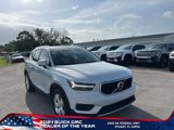 Used 2020 Volvo XC40 T4 Momentum w/ Protection Package Premier image 2