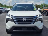 Used 2024 Nissan Rogue SV image 3