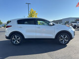 Used 2022 Kia Sportage LX image 2