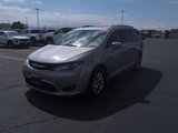 Used 2018 Chrysler Pacifica Limited image 2