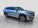 Used 2020 Toyota Highlander XLE image 3
