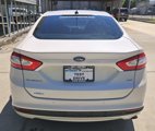 Used 2016 Ford Fusion SE image 4