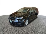 Used 2021 Chrysler Pacifica Touring-L image 2