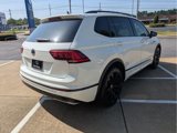Used 2020 Volkswagen Tiguan SE R-Line image 4