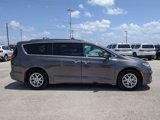 Used 2021 Chrysler Pacifica Touring-L image 2