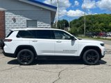 Used 2022 Jeep Grand Cherokee L Limited w/ Black Appearance Package image 2