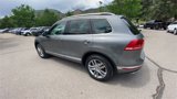 Used 2016 Volkswagen Touareg Sport image 6