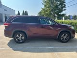 Used 2017 Toyota Highlander Plus image 3