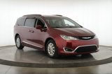 Used 2017 Chrysler Pacifica Touring-L image 2