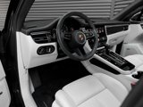 Certified 2022 Porsche Macan image 4