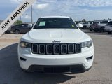 Used 2017 Jeep Grand Cherokee Laredo image 2