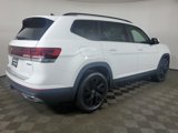 New 2025 Volkswagen Atlas SE image 3