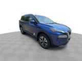 Used 2021 Nissan Rogue SV image 2