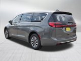 New 2025 Chrysler Pacifica Select image 5