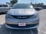 Used 2017 Chrysler Pacifica Touring image 3