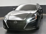 Used 2023 Nissan Altima 2.5 SV image 3