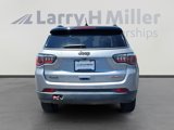 Used 2019 Jeep Compass Trailhawk image 4