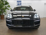 Used 2023 Porsche Cayenne Turbo image 2