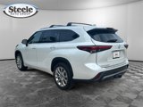 Used 2022 Toyota Highlander Limited image 3