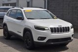 Used 2023 Jeep Cherokee Altitude Lux image 2