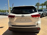 Used 2018 Toyota Highlander XLE image 4