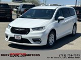 Used 2023 Chrysler Pacifica Touring image 3