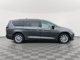Used 2018 Chrysler Pacifica Touring-L image 5