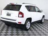 Used 2017 Jeep Compass Latitude image 4