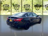 Used 2017 Nissan Altima 2.5 SL w/ Moonroof Package image 5
