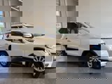 Used 2020 Nissan Rogue SV image 2
