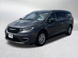 Used 2023 Chrysler Pacifica Touring-L image 3