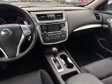 Used 2016 Nissan Altima 2.5 SR w/ LED Appearance Package image 4