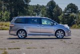Used 2018 Toyota Sienna SE image 4