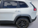 Used 2019 Jeep Cherokee Trailhawk image 4